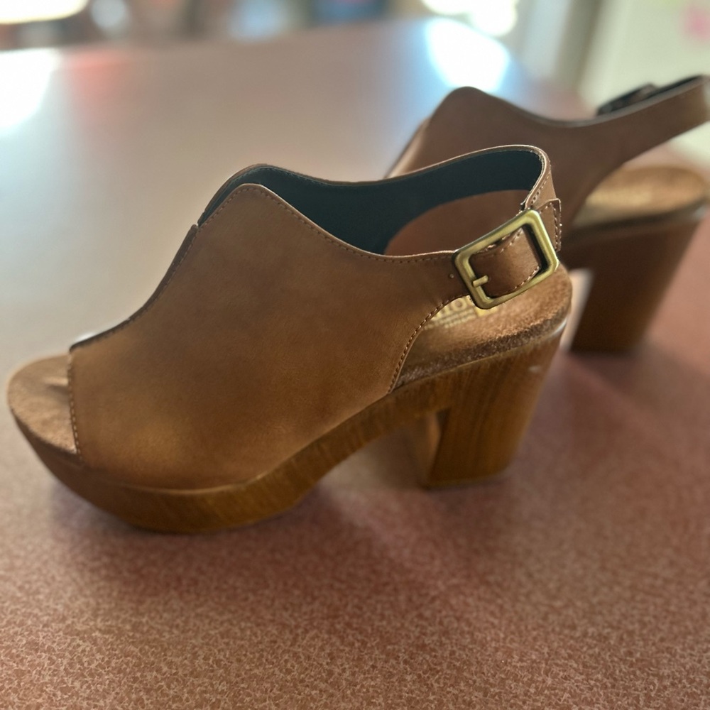 White Mountain Footbeds Brown Mules with Chunky Heel